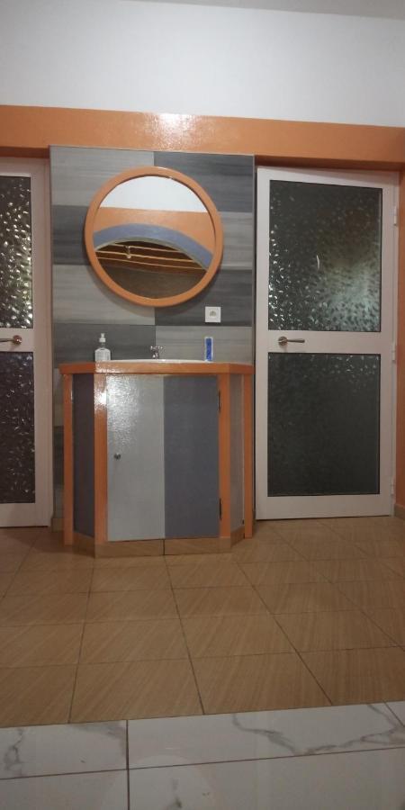 Maison Charlotte Forever Chambre D'Hotes Chez Un Couple Belgo Togolais Lomé Eksteriør billede